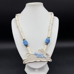 Vtg Shoestrings Ceramic White Bunny Rabbit Necklace Women Hand Painted Cottage‎